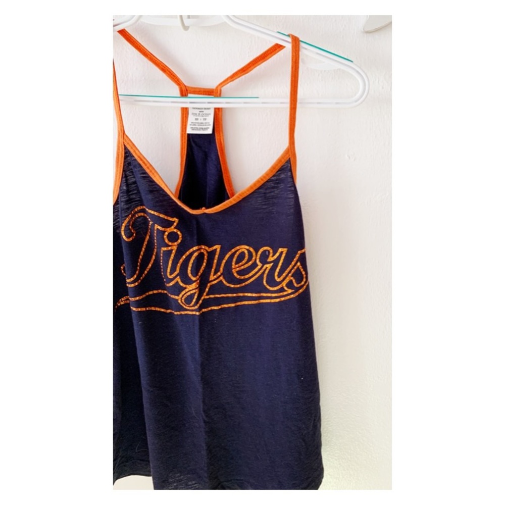 Victoria’s Secret PINK Tank Top